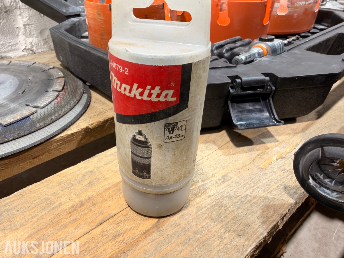 Stor Makita verktøypakke – vinkelsliper, borhammere, driller, platesaks m.m.