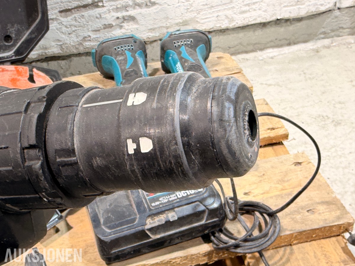 Stor Makita verktøypakke – vinkelsliper, borhammere, driller, platesaks m.m.