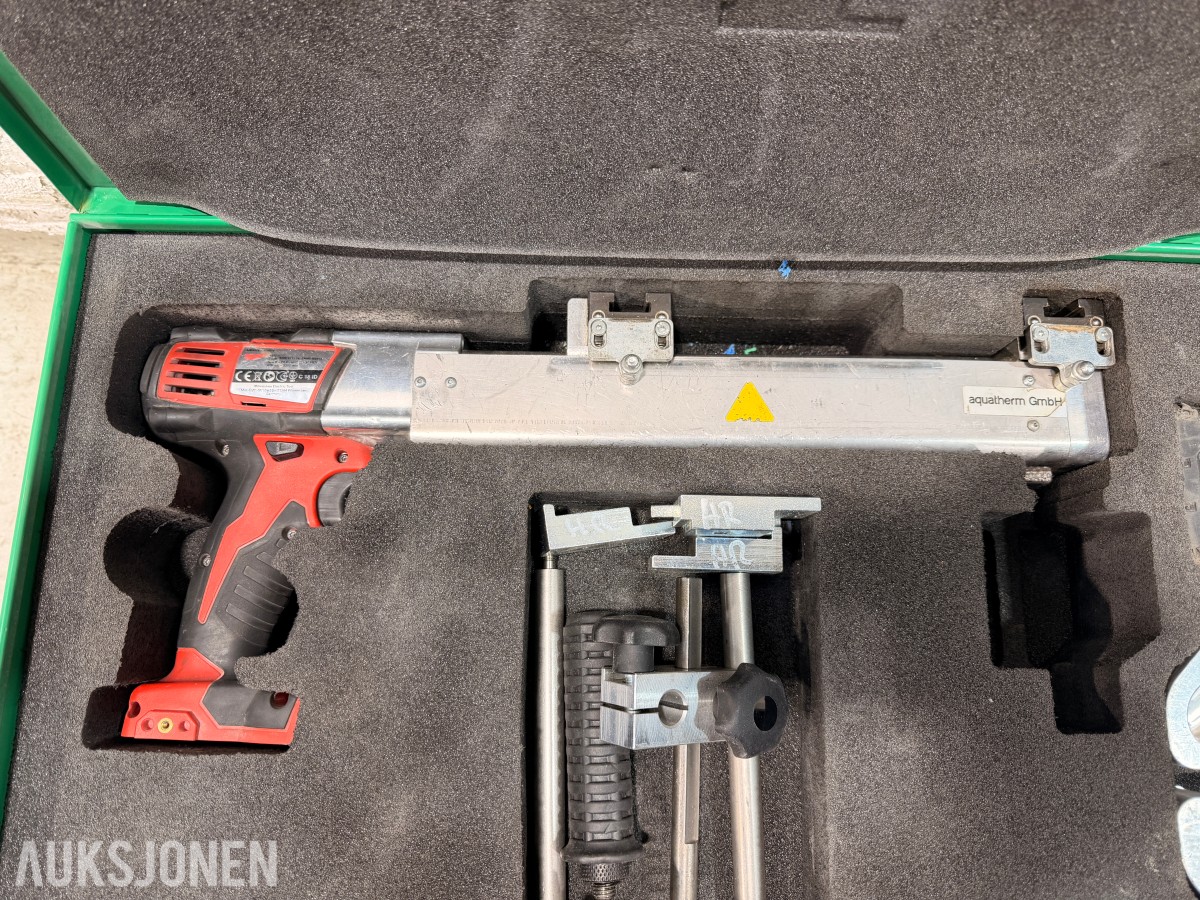 Aquatherm rørfusjonsverktøy med Milwaukee C18 ID 18V, batterier og jiggsystem