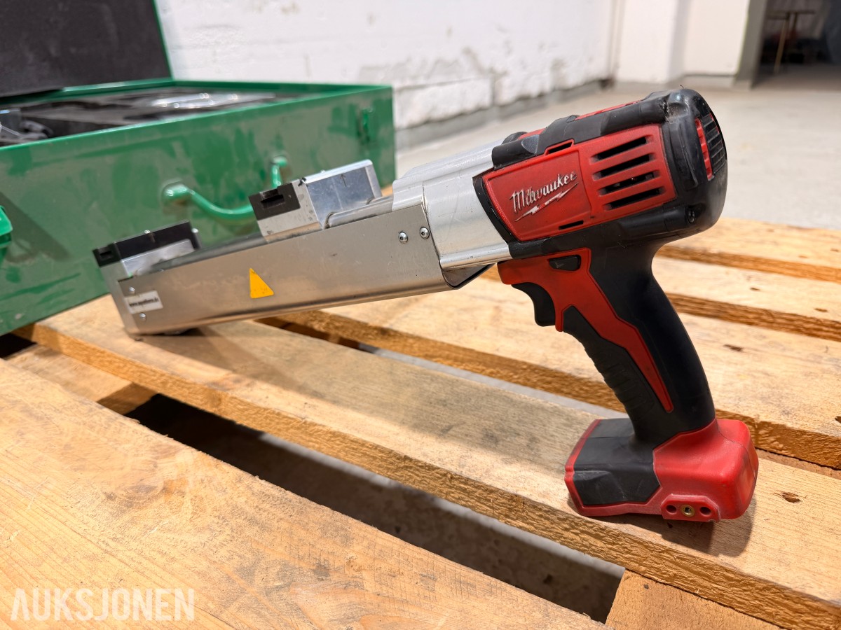 Aquatherm rørfusjonsverktøy med Milwaukee C18 ID 18V, batterier og jiggsystem