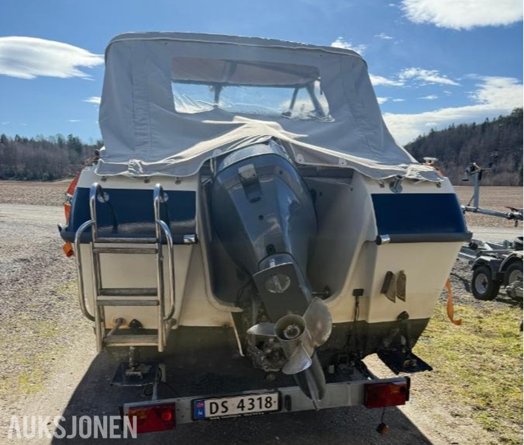 1986 Skibsplast 600vs med tilhenger -uten motor