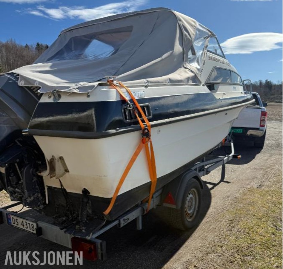 1986 Skibsplast 600vs med tilhenger -uten motor