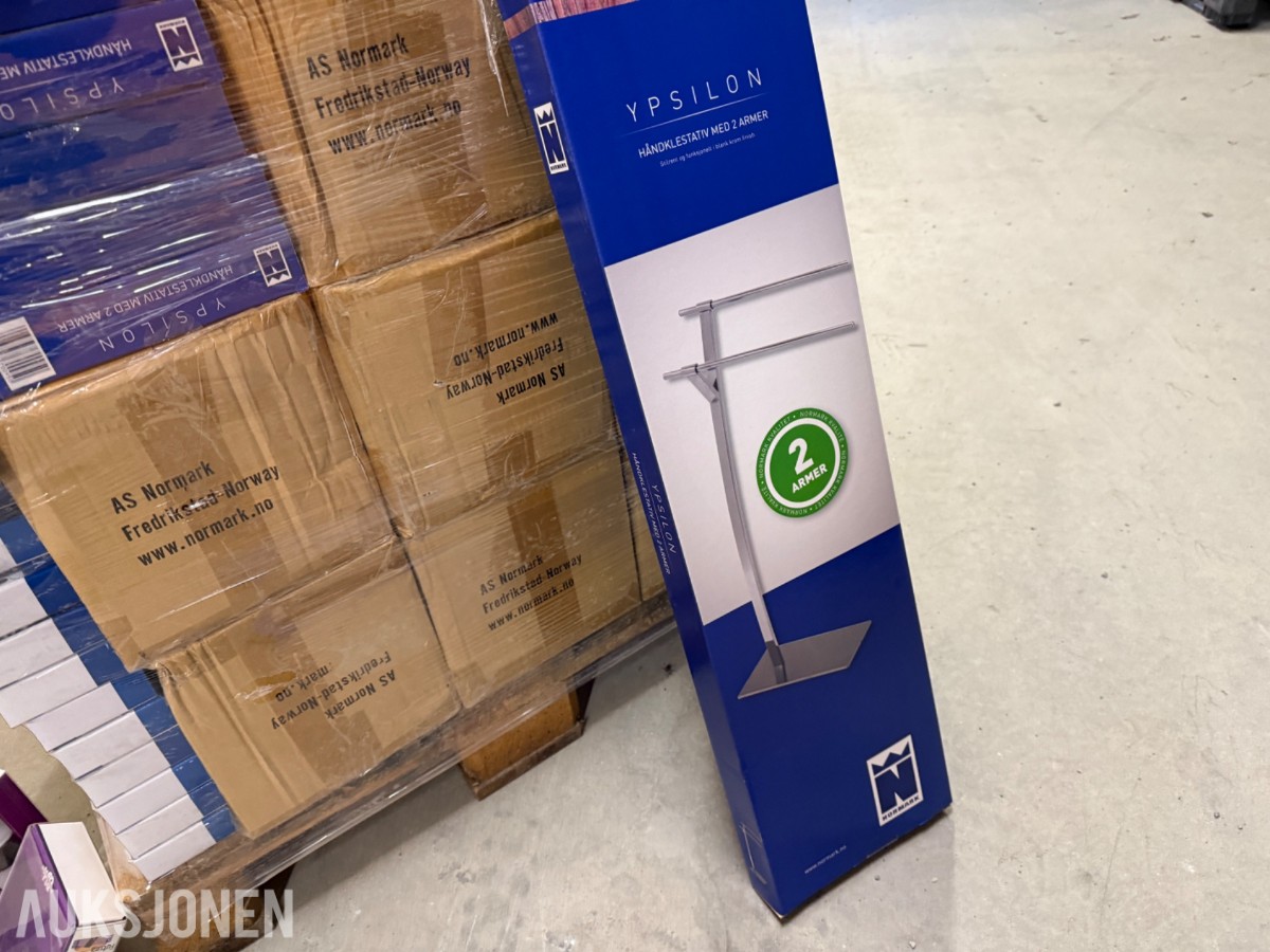 Pall med masse baderomsutstyr