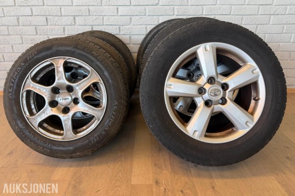 2 hjulsett, dekk og felg - vinter 225/65 R17 + sommer 195/65 R15