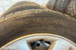 Komplett sett 16" sommerdekk med BMW-felg + sett 16" Nokian vinterdekk