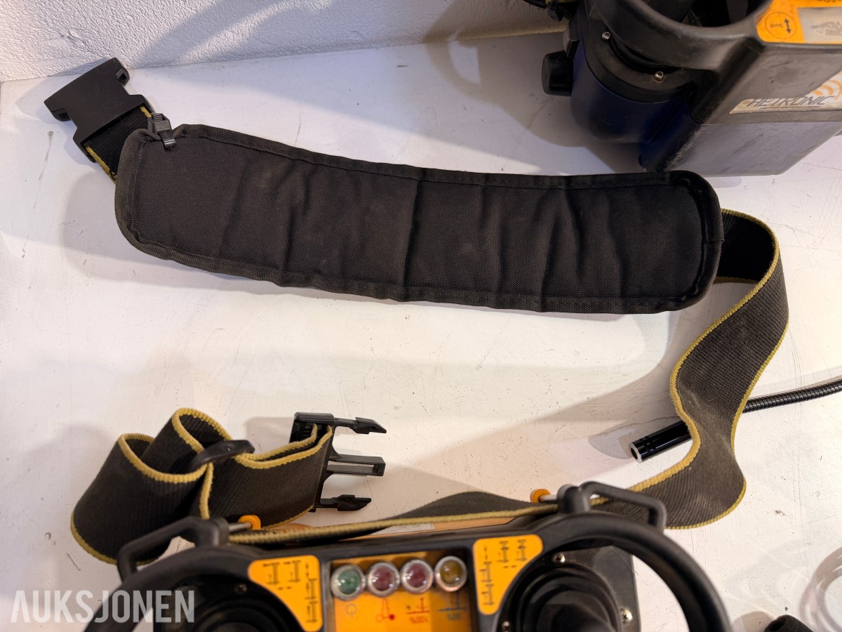Hytera DMR håndradioer m/ MCA08 ladestasjon + Hetronic Nova fjernkontroller