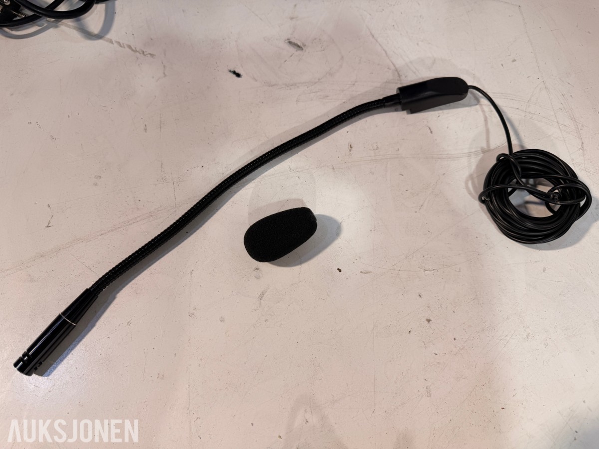 Hytera DMR håndradioer m/ MCA08 ladestasjon + Hetronic Nova fjernkontroller