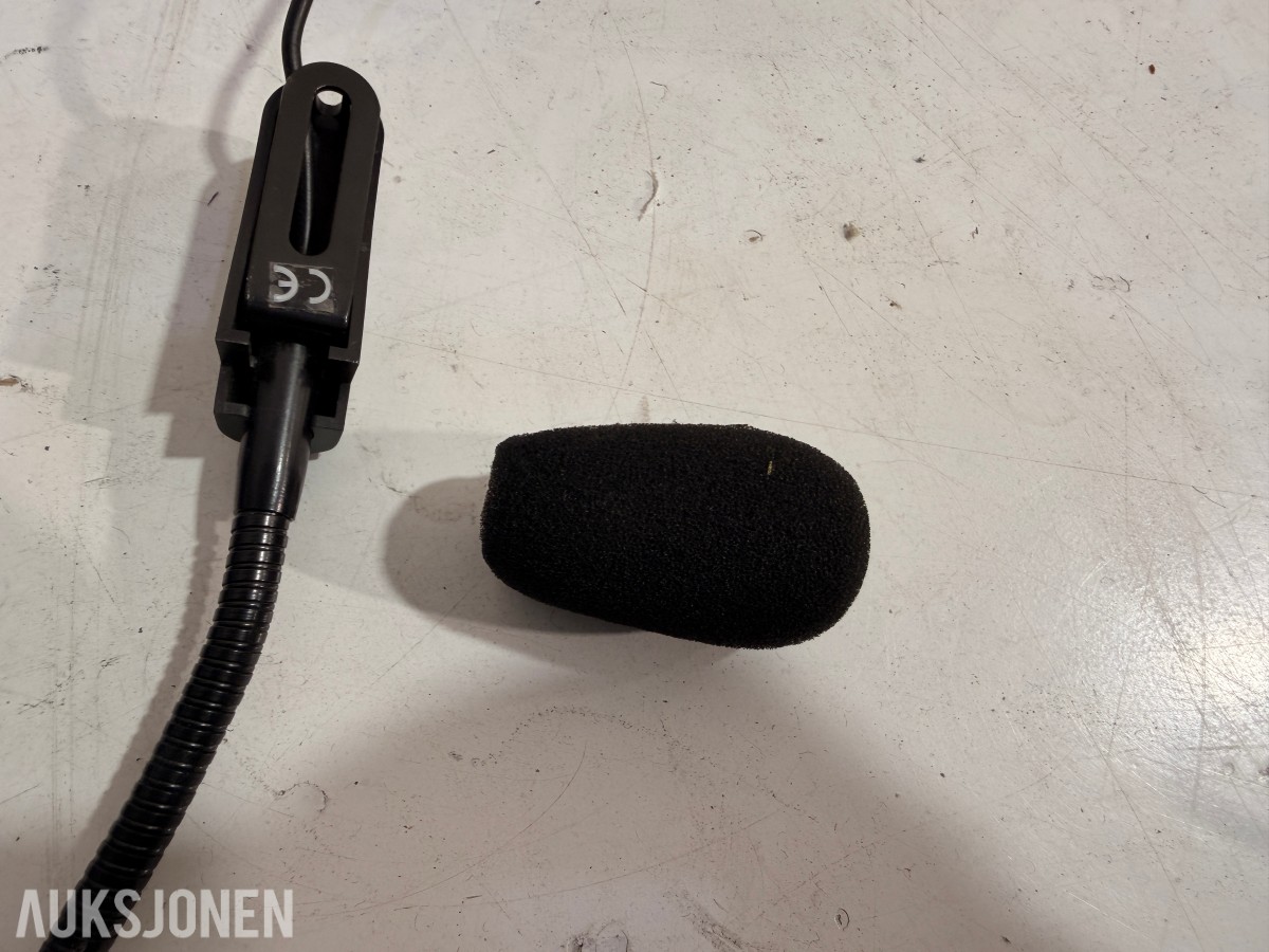 Hytera DMR håndradioer m/ MCA08 ladestasjon + Hetronic Nova fjernkontroller