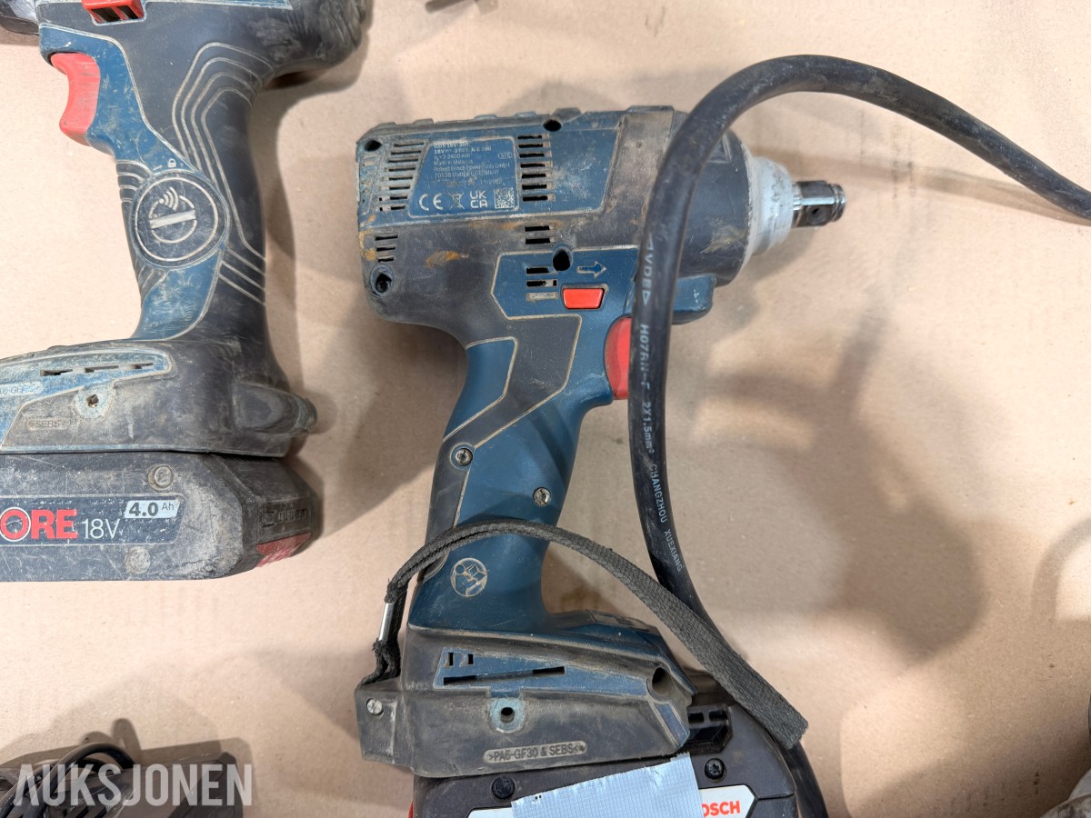 Bosch verktøypakke 18V – drill, muttertrekker, vinkelsliper, laser og tilbehør