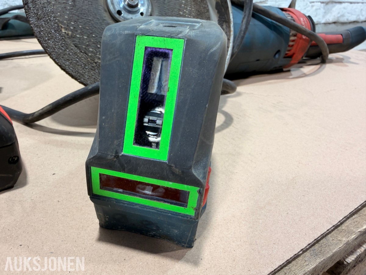 Bosch verktøypakke 18V – drill, muttertrekker, vinkelsliper, laser og tilbehør