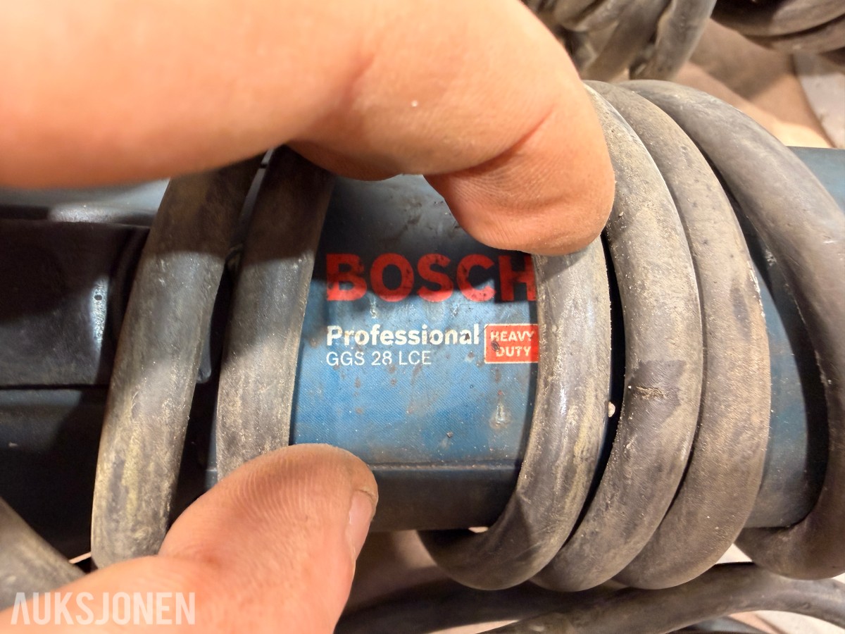 Bosch verktøypakke 18V – drill, muttertrekker, vinkelsliper, laser og tilbehør