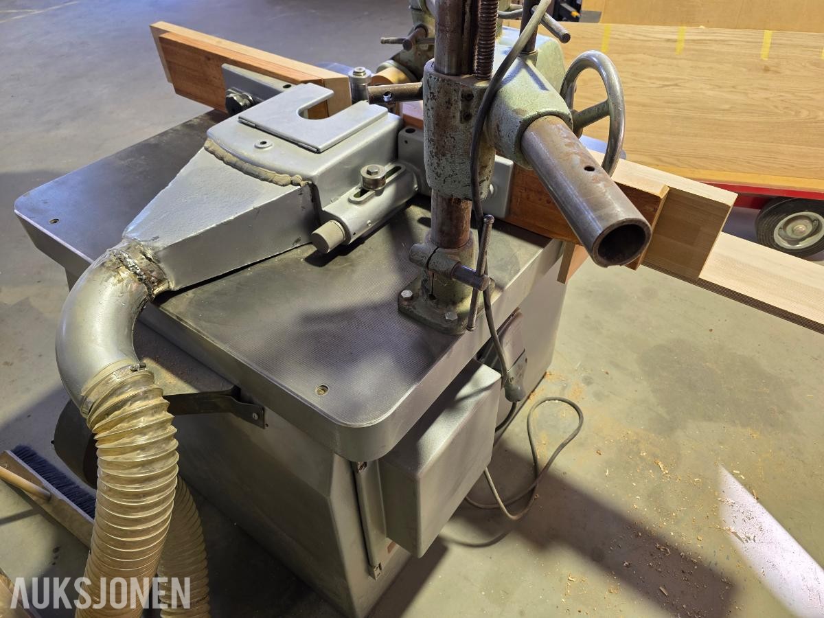 Bergsli T160 borfres med mateapparat – solid industrimaskin