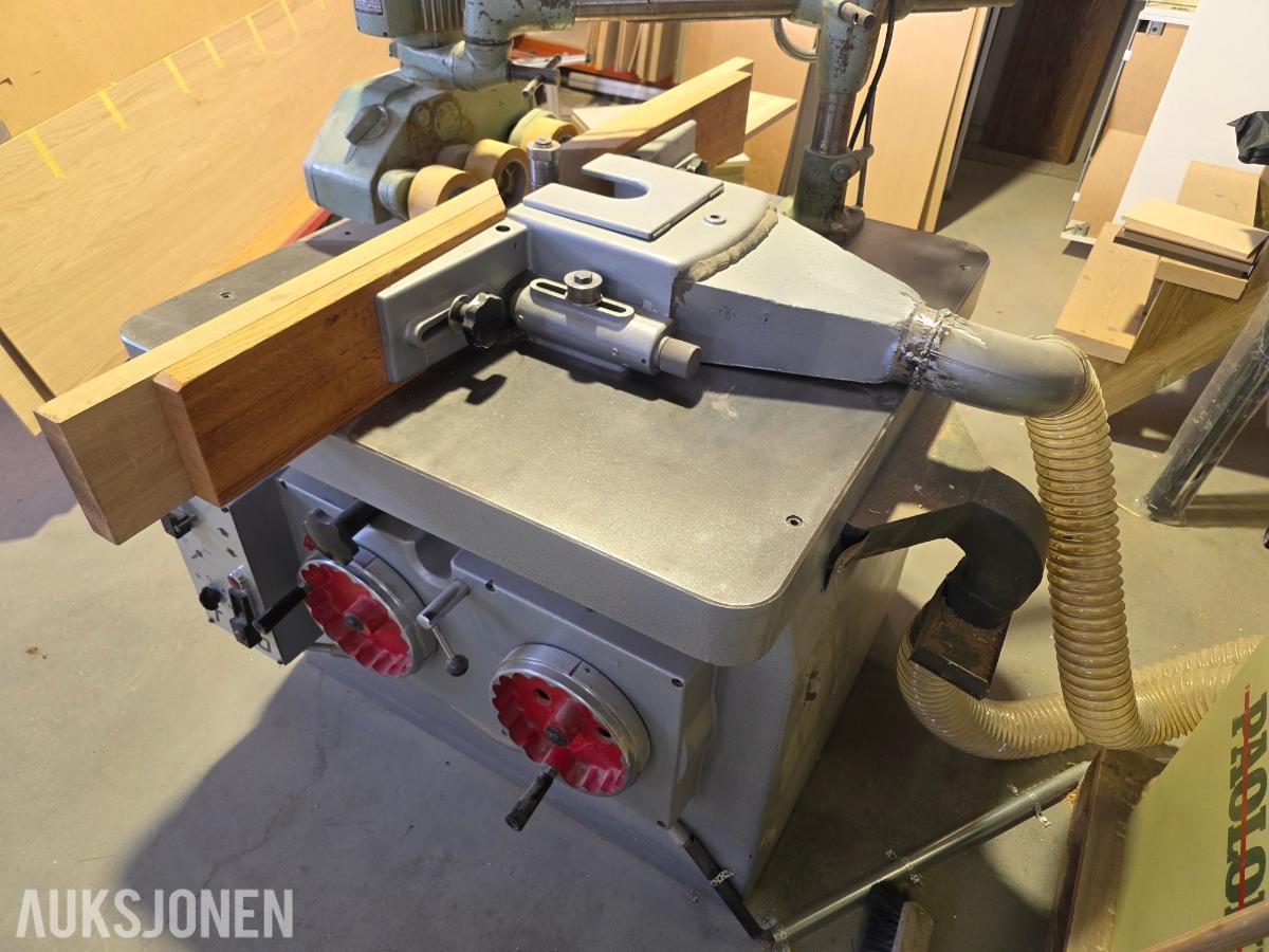Bergsli T160 borfres med mateapparat – solid industrimaskin