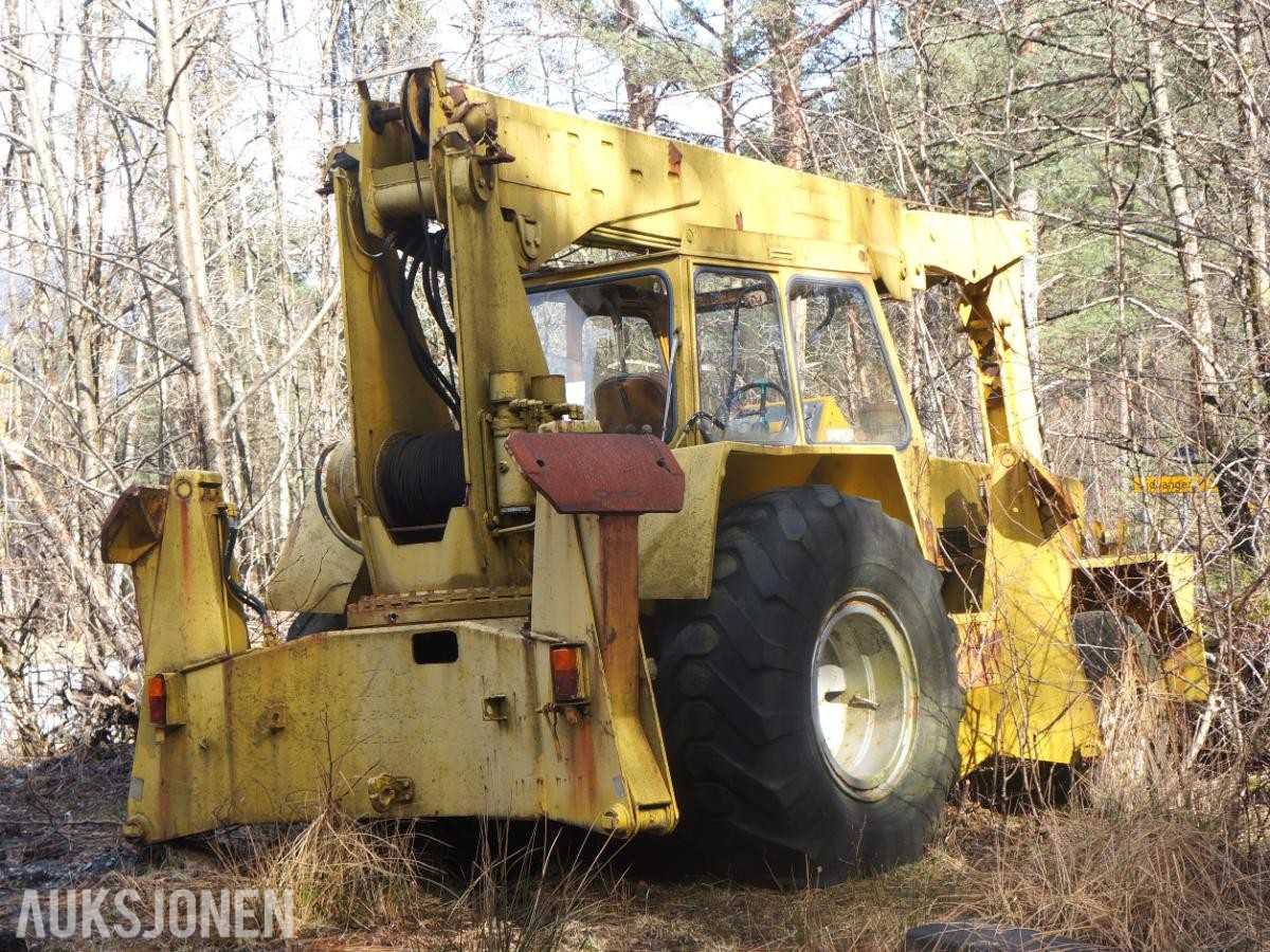 1977 Moelven MK 698 Kran