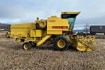 1983 New Holland 8040 Skurtresker – 12 fot skjærebord / halmkutter