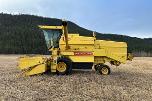 1983 New Holland 8040 Skurtresker – 12 fot skjærebord / halmkutter