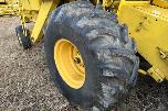 1983 New Holland 8040 Skurtresker – 12 fot skjærebord / halmkutter