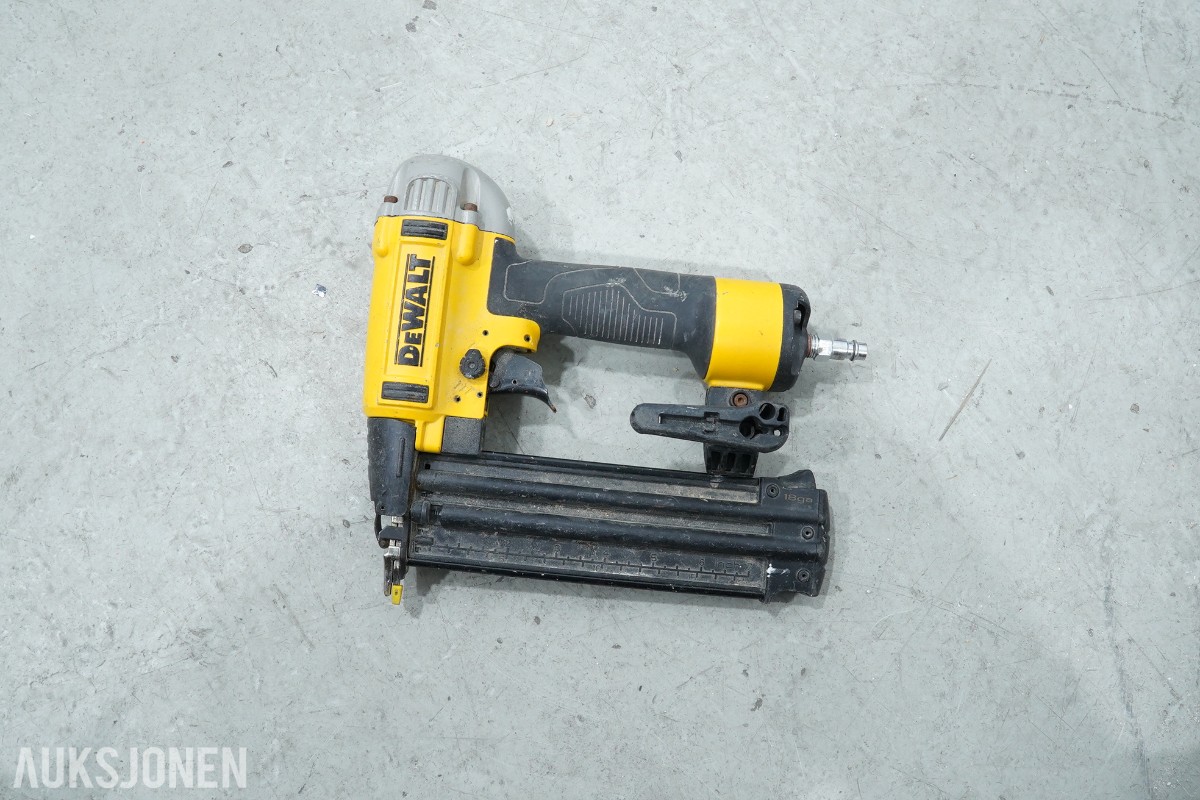 Omfattende DeWalt verktøypakke 12V/18V – INGEN MINSTEPRIS