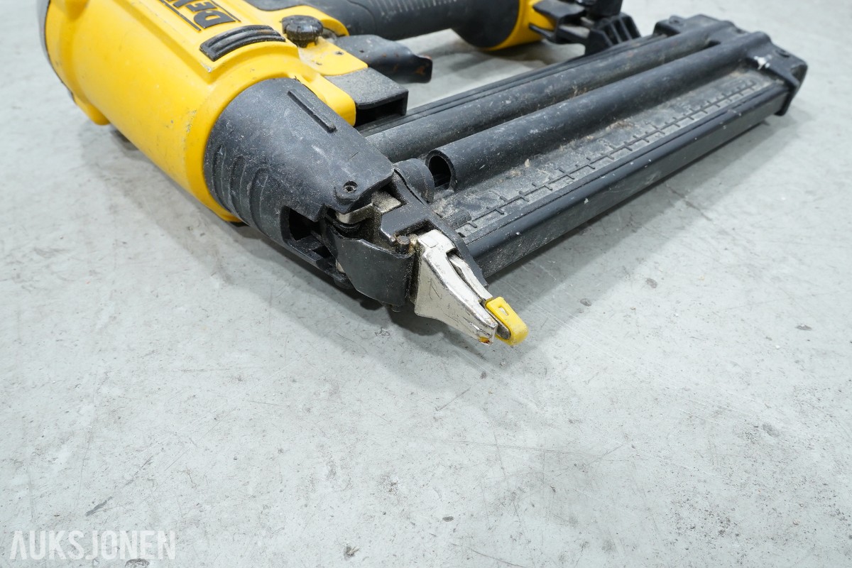 Omfattende DeWalt verktøypakke 12V/18V – INGEN MINSTEPRIS