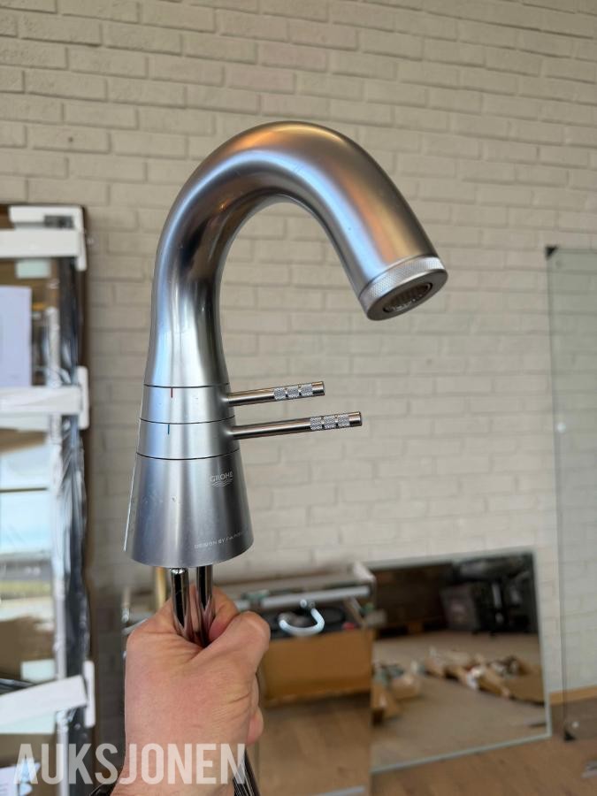 Eksklusivt baderomsutstyr: Hansgrohe, Axor, Dornbracht, Grohe, VikingBad m.m.