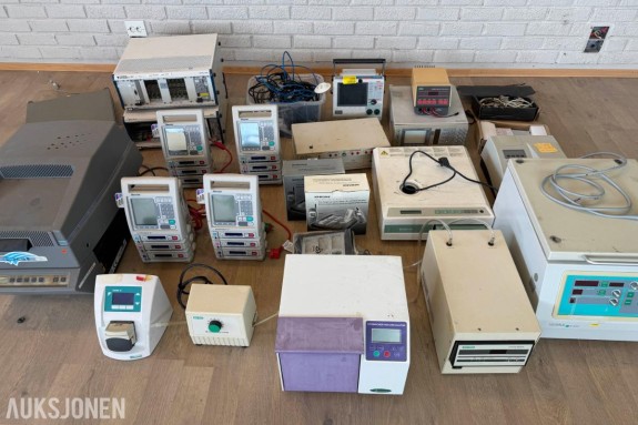 Fra militæret: laboratorie- og testutstyr - Bio-Rad, HP, Philips, NI m.m.