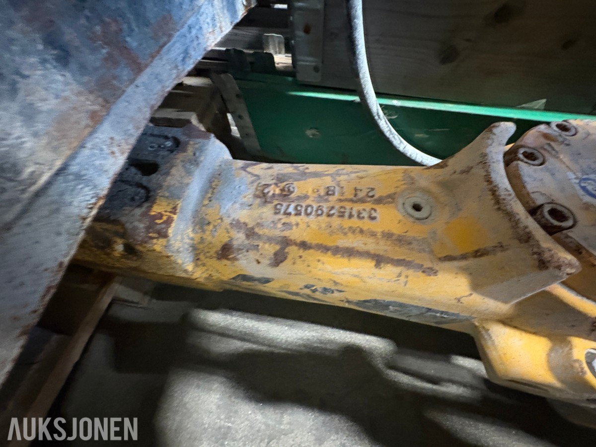 2023 Brokk 110 rivningsrobot med pigghammer, betongsaks og klype
