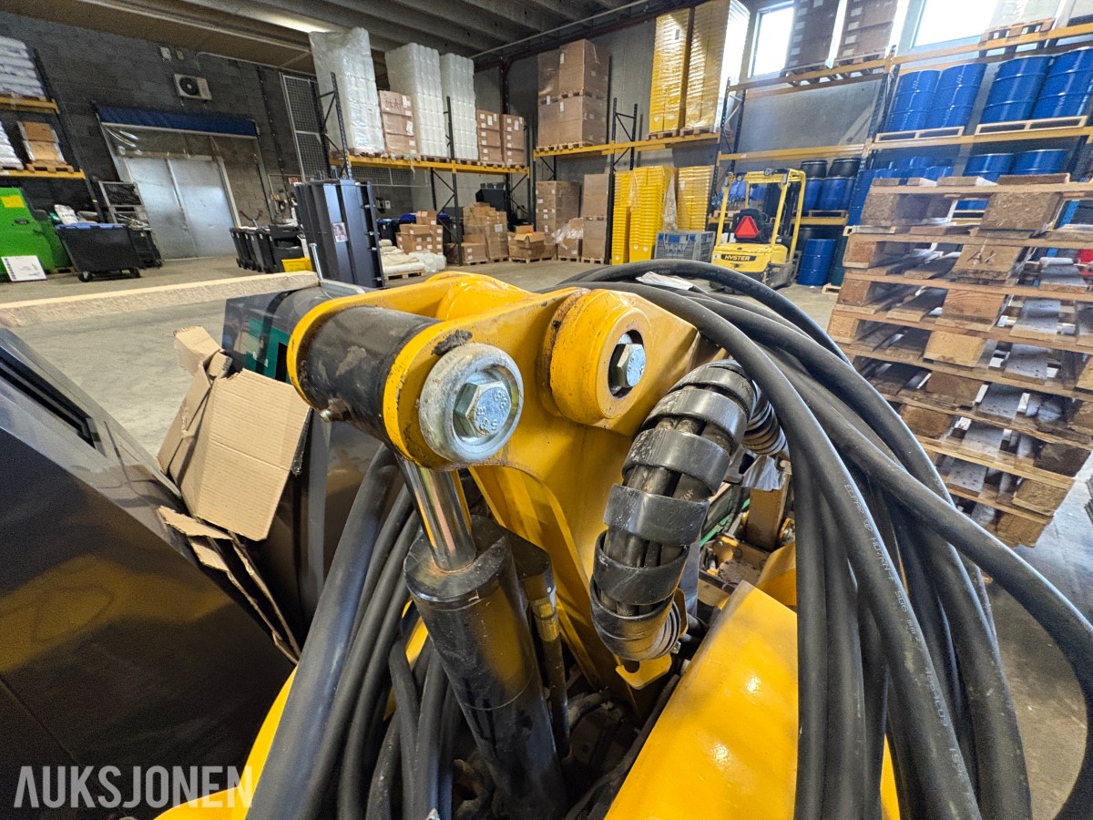 2023 Brokk 110 rivningsrobot med pigghammer, betongsaks og klype
