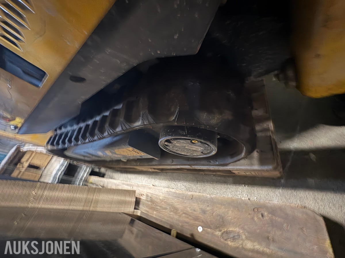 2023 Brokk 110 rivningsrobot med pigghammer, betongsaks og klype