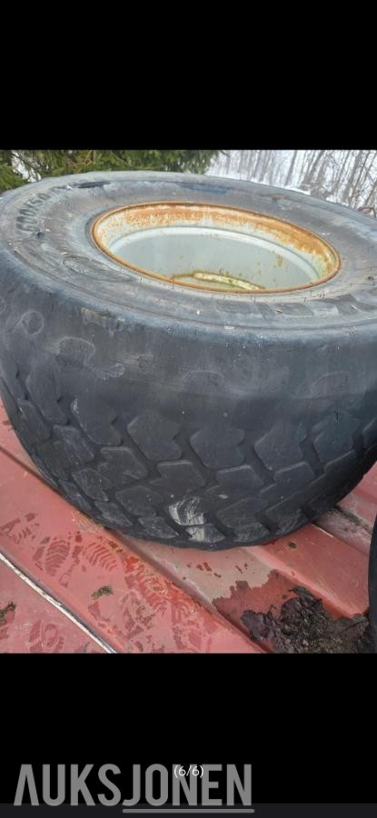 1900 Michelin 600/50R 22.5