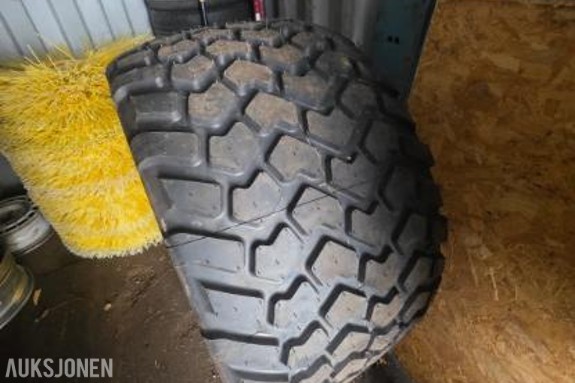 1900 Michelin 600/50R 22.5