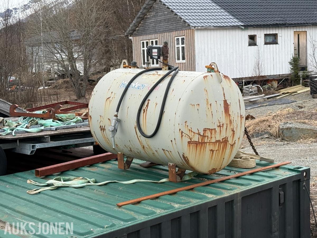 1500L Dieseltank med pumpe