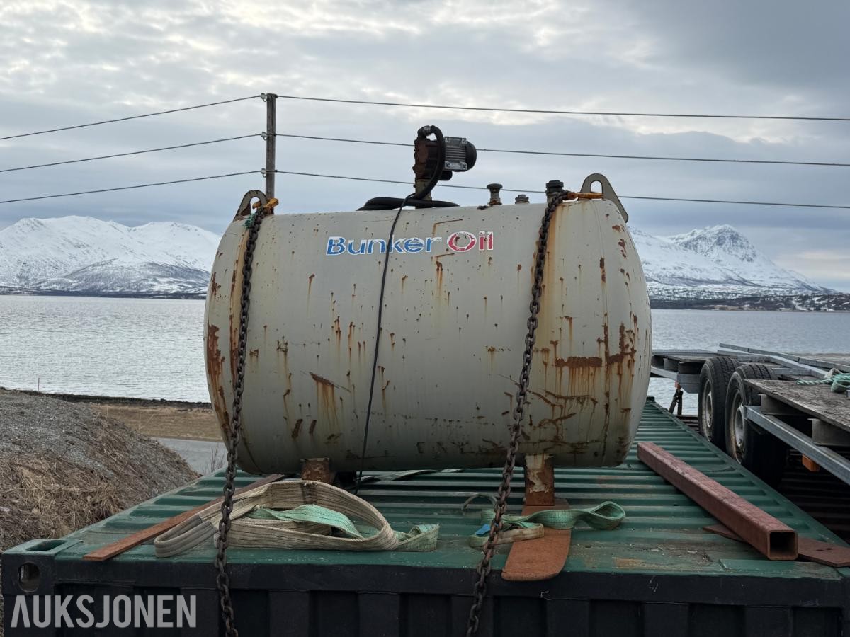 1500L Dieseltank med pumpe