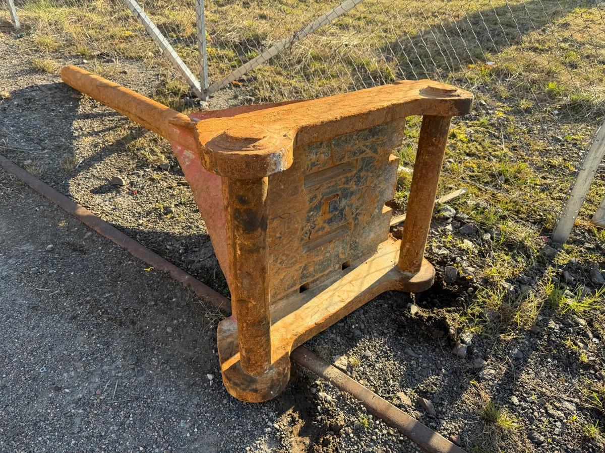 Rensepigg med S feste ca 290 cm