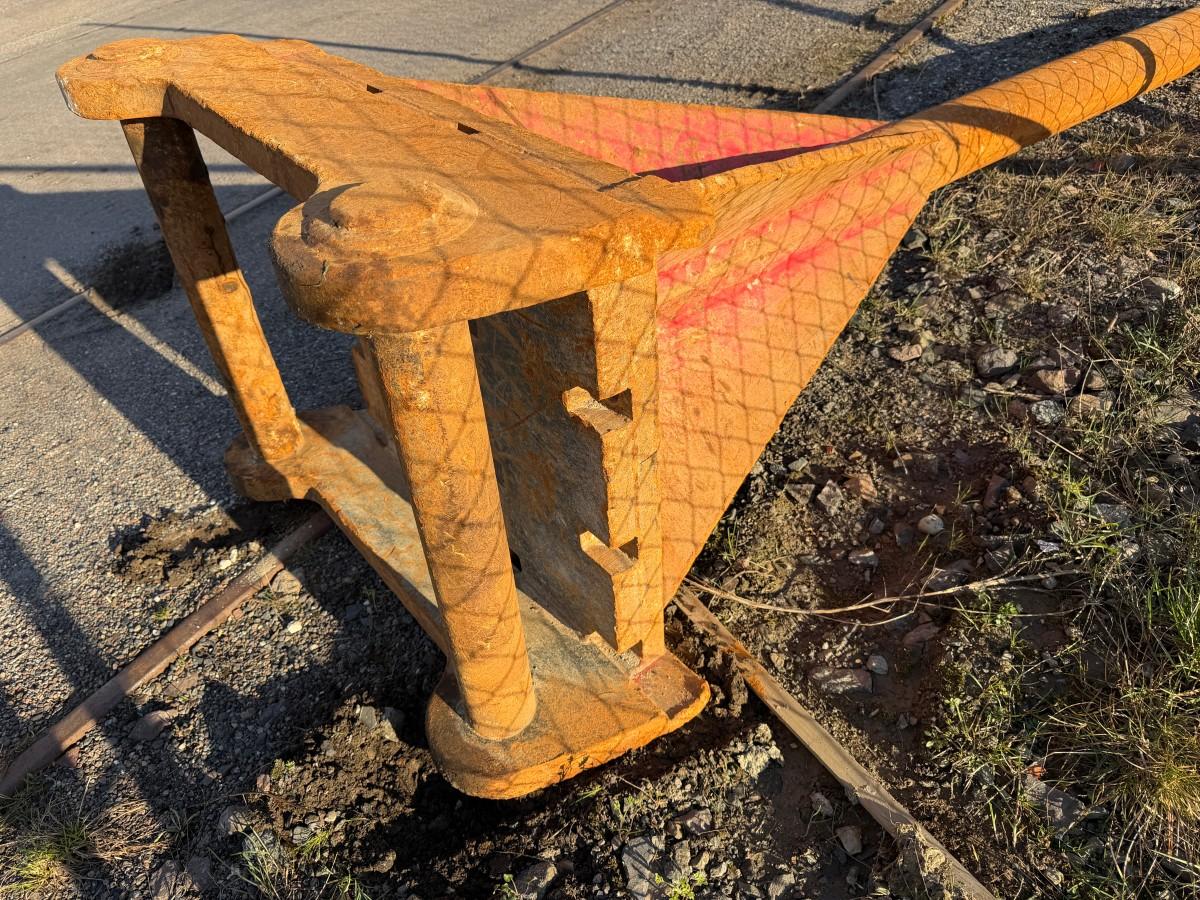 Rensepigg med S feste ca 290 cm