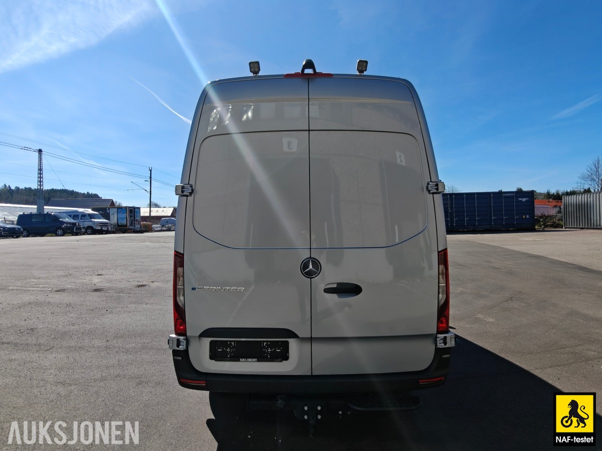 2025 Mercedes-Benz Sprinter NYBILGARANTI HENGERFESTE INNREDNING KAMERA ADAPTIV CRUISE