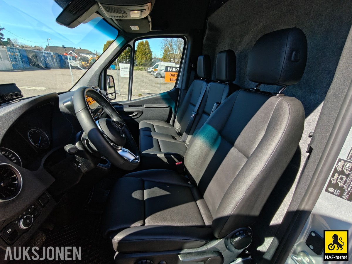 2025 Mercedes-Benz Sprinter NYBILGARANTI HENGERFESTE INNREDNING KAMERA ADAPTIV CRUISE