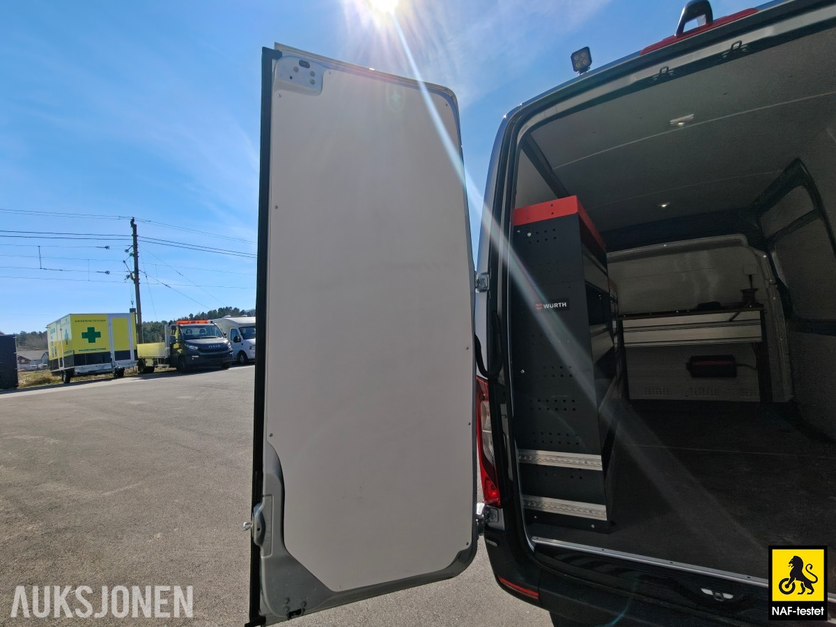 2025 Mercedes-Benz Sprinter NYBILGARANTI HENGERFESTE INNREDNING KAMERA ADAPTIV CRUISE