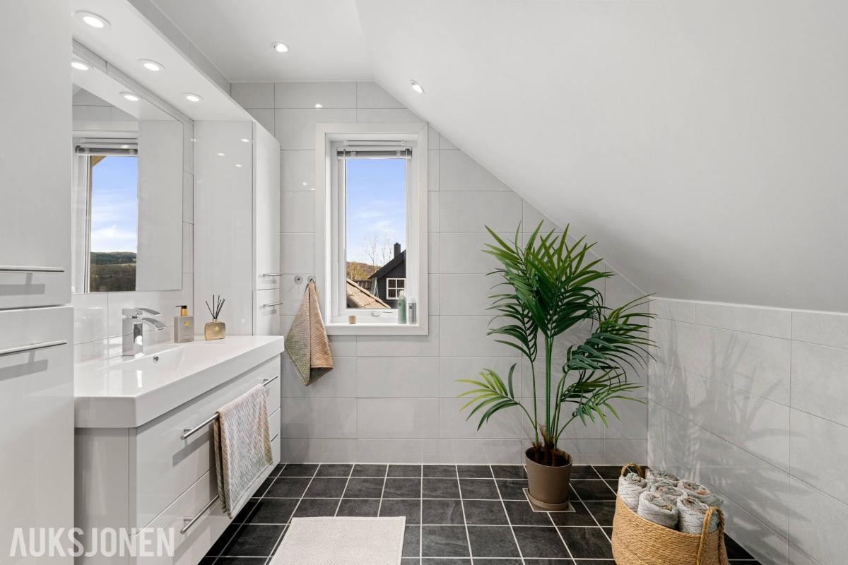 KOMPLETT INTERIØRPAKKE FOR BOLIGSTYLING – SELGES SAMLET