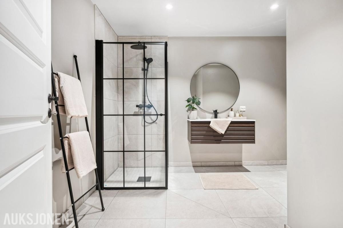 KOMPLETT INTERIØRPAKKE FOR BOLIGSTYLING – SELGES SAMLET