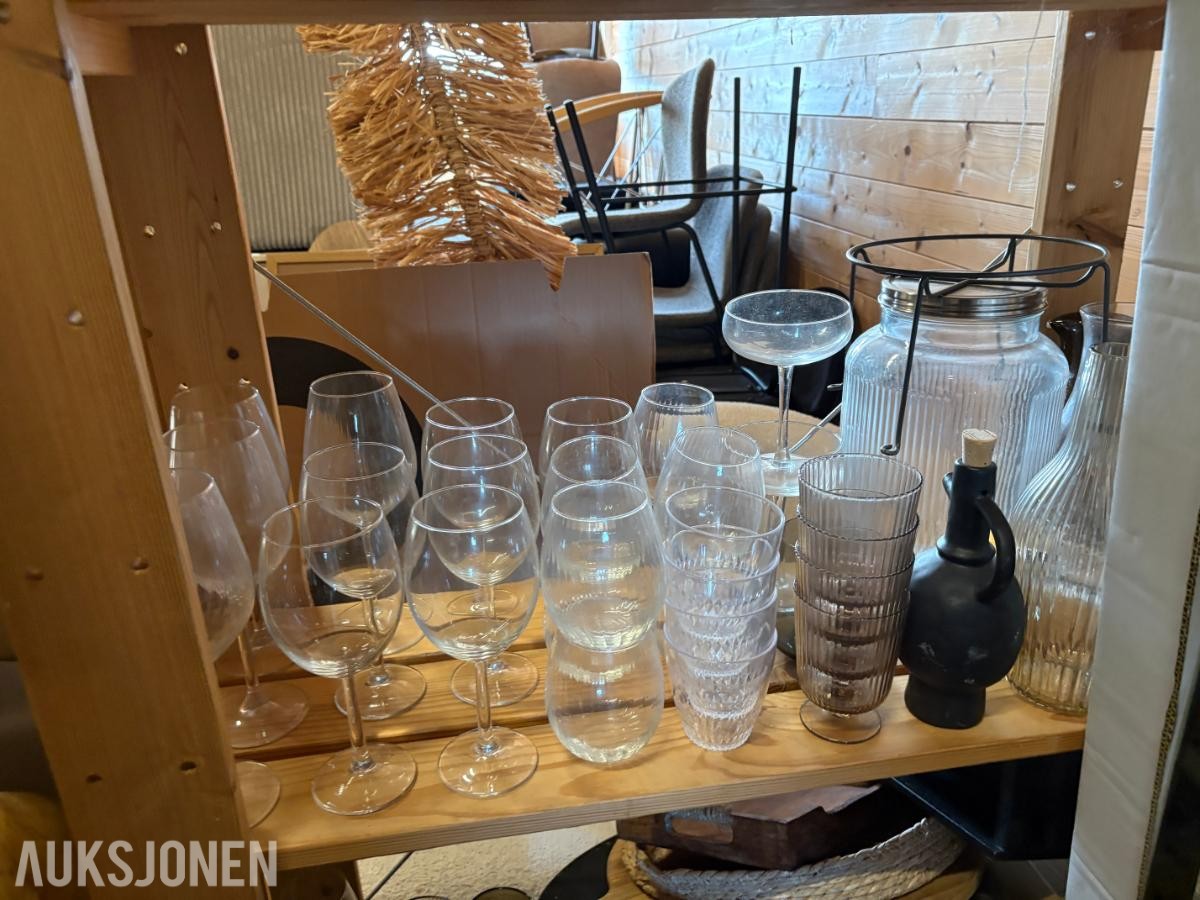 KOMPLETT INTERIØRPAKKE FOR BOLIGSTYLING – SELGES SAMLET