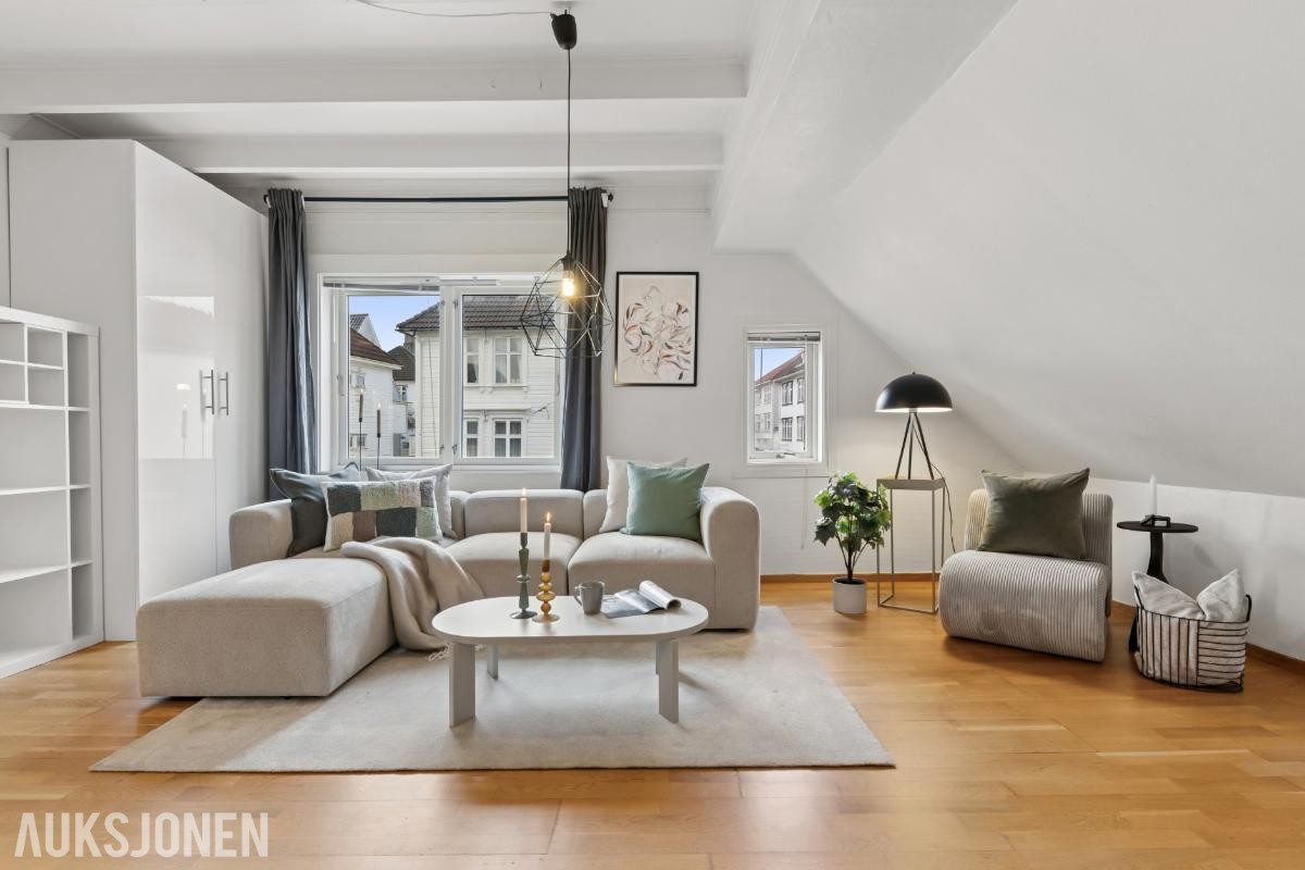 KOMPLETT INTERIØRPAKKE FOR BOLIGSTYLING – SELGES SAMLET