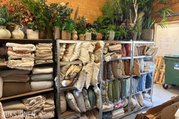 KOMPLETT INTERIØRPAKKE FOR BOLIGSTYLING – SELGES SAMLET