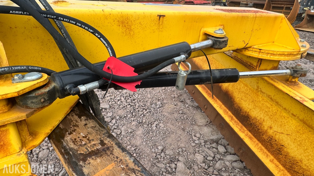 2019 Lilleseth 275L veiskrape – 2,75 m – Hydraulisk justering