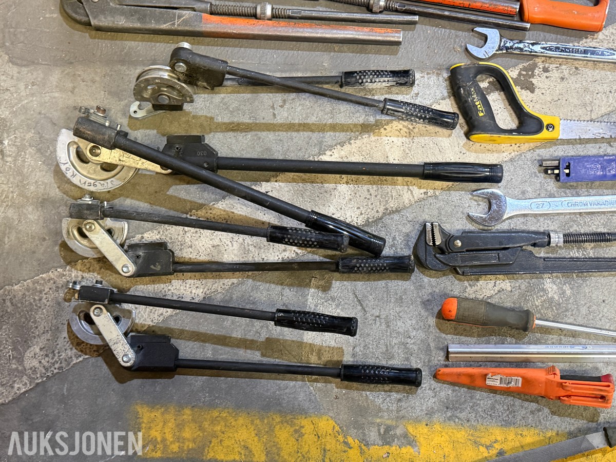 Jonex Tralle med verktøy 