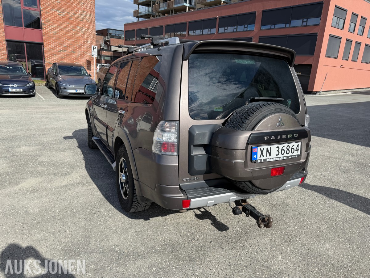 2010 Mitsubishi PAJERO 3.2-200 D 4WD