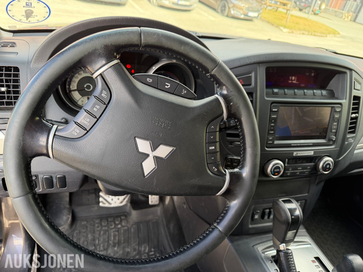 2010 Mitsubishi PAJERO 3.2-200 D 4WD