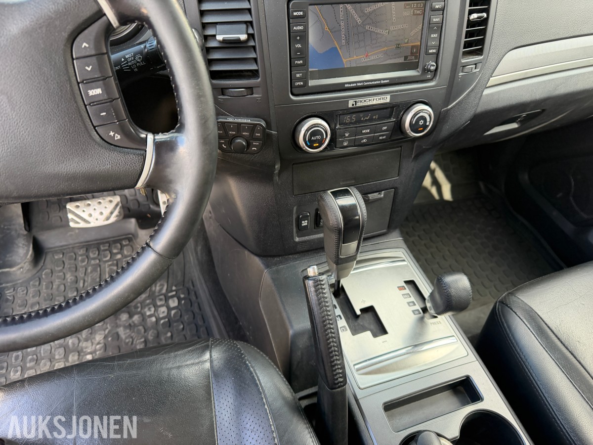 2010 Mitsubishi PAJERO 3.2-200 D 4WD