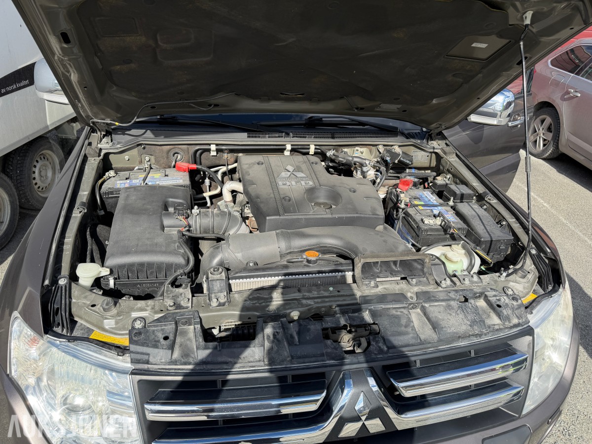 2010 Mitsubishi PAJERO 3.2-200 D 4WD