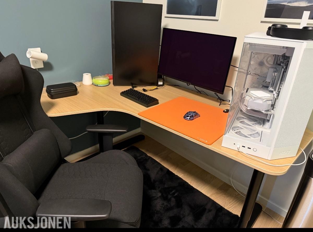 2025 Gaming PC WHITE STEALTH BUILD