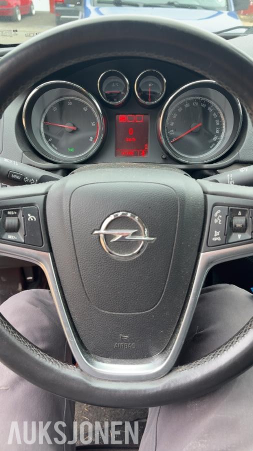 2009 Opel Insignia 2.0 diesel 110hk reparasjonsobjekt 
